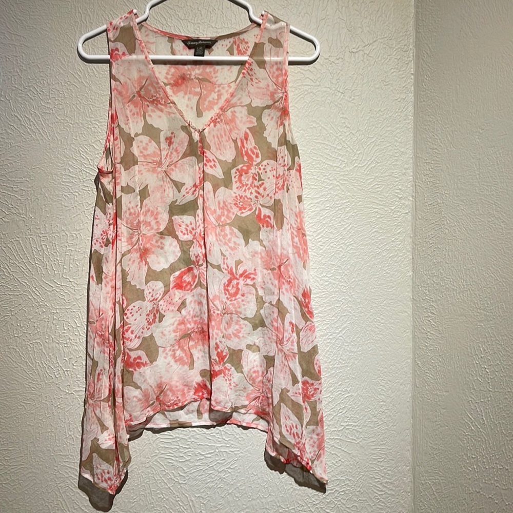 Tommy Bahama sleeveless, v-neck, silk sheer top. Size large. Tropical floral.